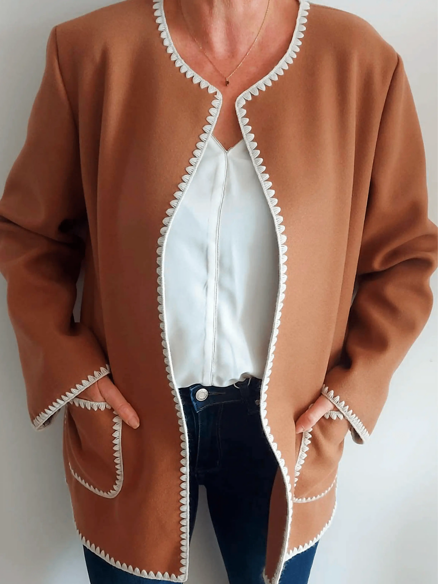 Veste brodée Jacqueline